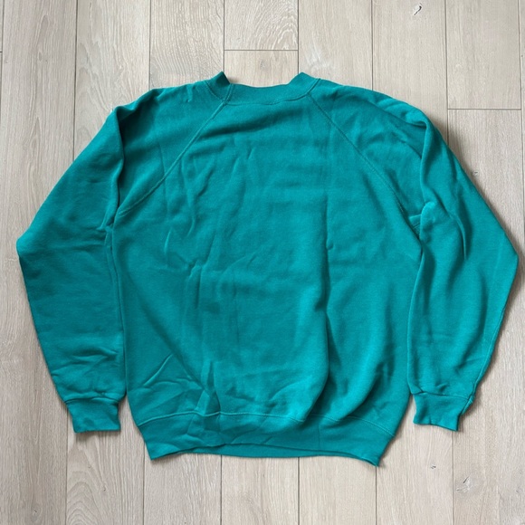 Vintage Hanes Victoria Canada Iris Sweatshirt Size Large Made in USA - Picture 7 of 8